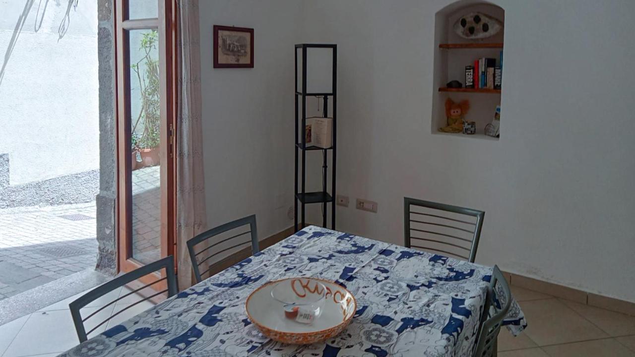 Casa Vacanza U Curtigghiu Lipari  Exterior photo